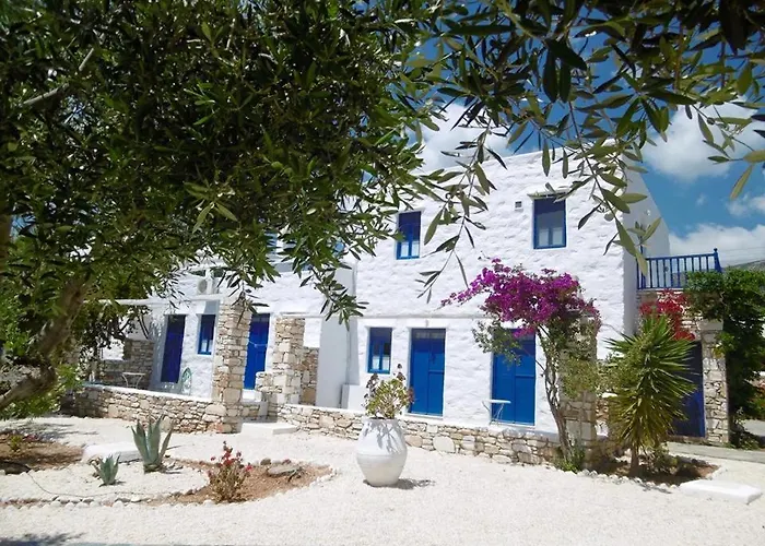 Anezina Village