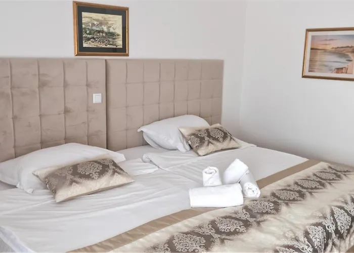 Hotel Consul