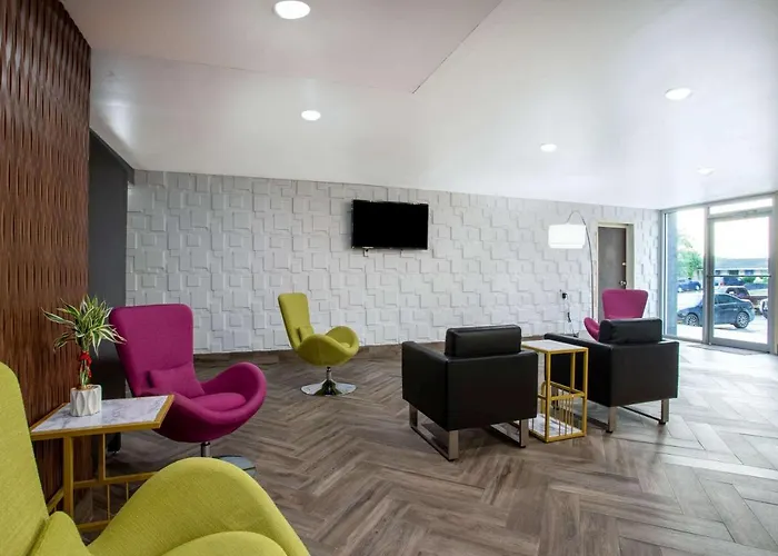 Wingate By Wyndham Bloomington