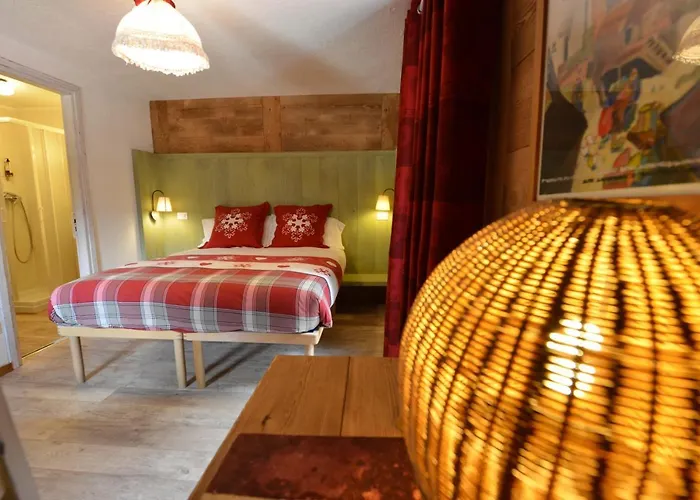 Hotel Petit Dahu - Chambres Et Restaurant
