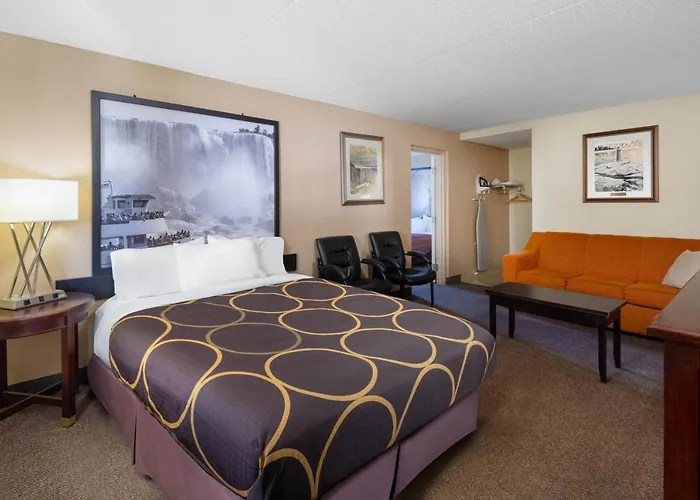 Super 8 By Wyndham Niagara Falls By The Falls
