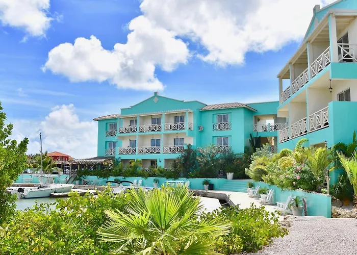 Ocean Breeze Boutique Hotel & Marina