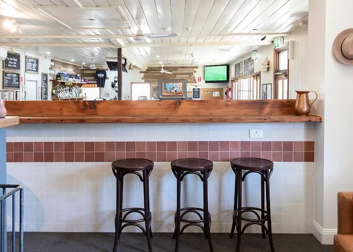 Robertson Public House And Kitchen