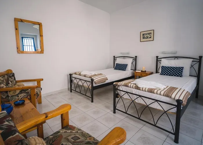 Giamaki Apartments