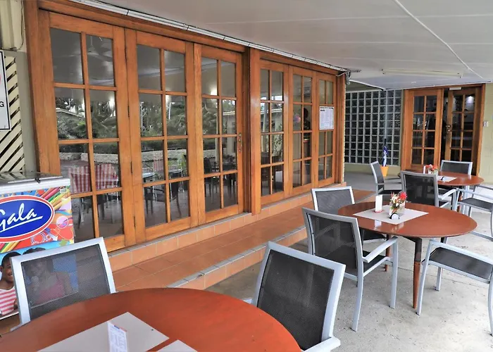 Huon Gulf Hotel