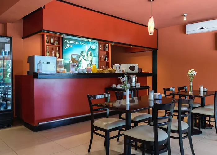 Hotel Cerro Blanco