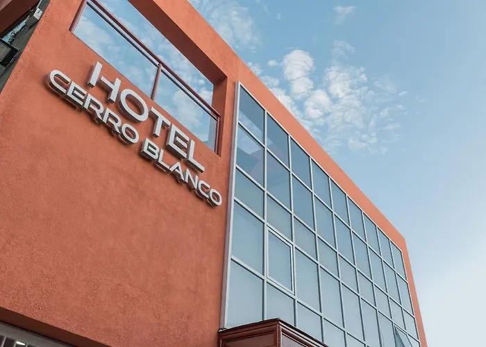 Hotel Cerro Blanco