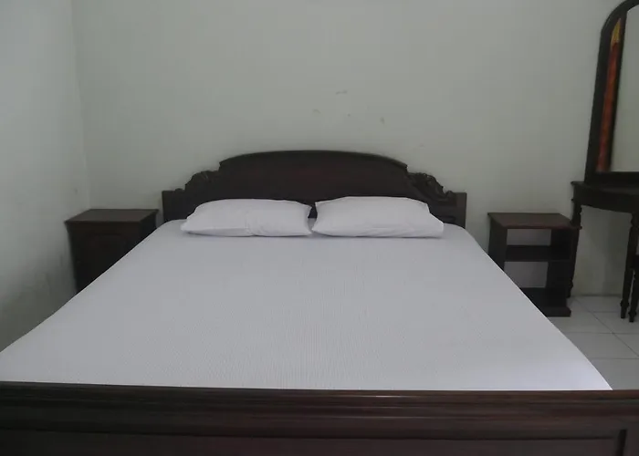 Hotel Garuda Syariah Near Alun Alun Banjarnegara
