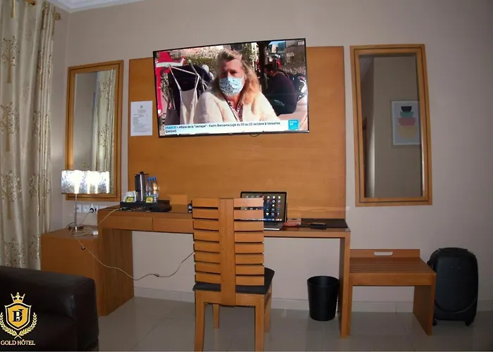 Gold Hotel