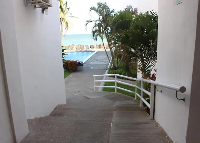 Hotel Y Suites Corita