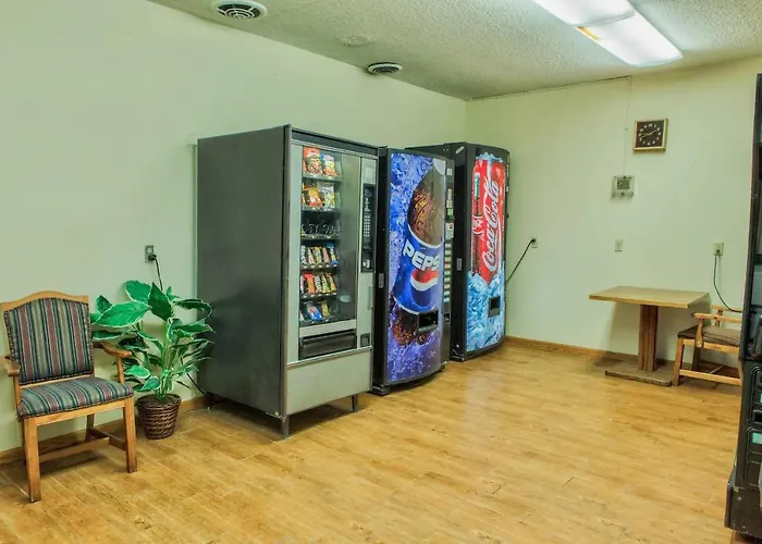 Sky-Palace Inn & Suites Mccook