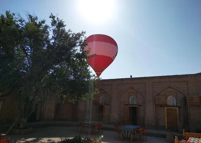 Caravan Sarai Yotoqxona