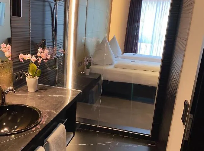 Primetime Hotel