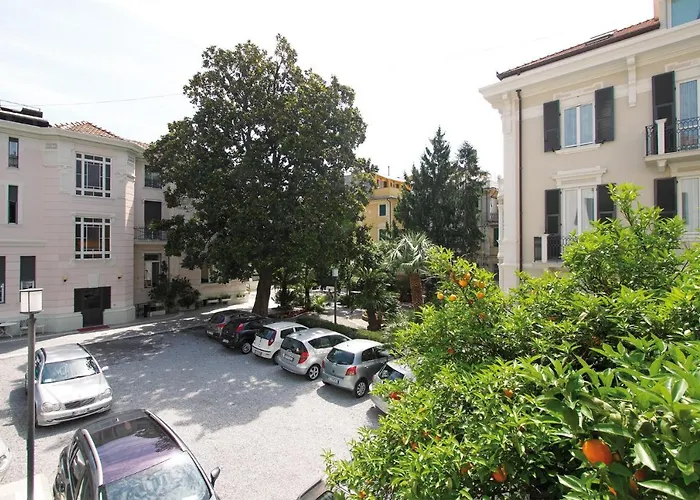 Genovese Villa Elena Residence Varazze