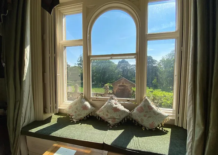 Rossington Hall