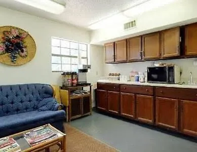 Country Side Inn