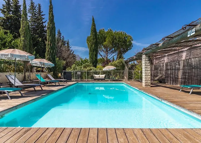 Jade En Provence