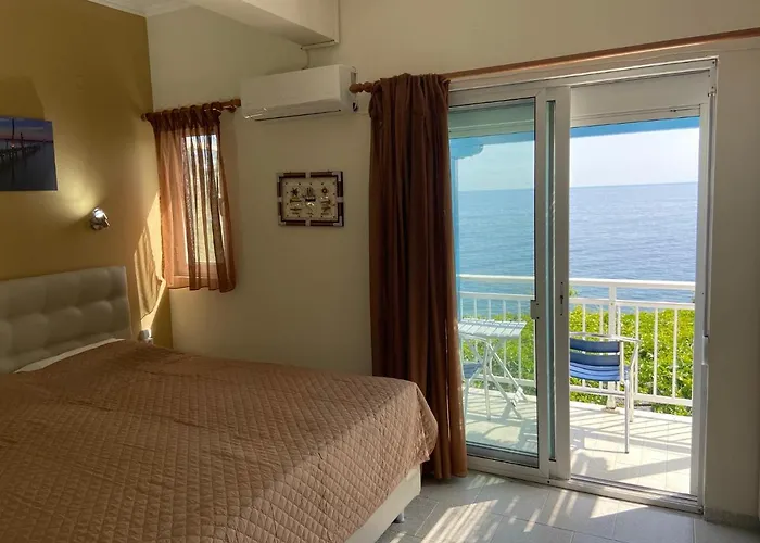 Samothraki Akrogiali Rooms