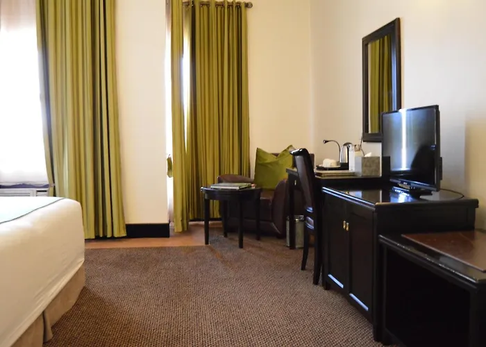 Majestic Five Hotel