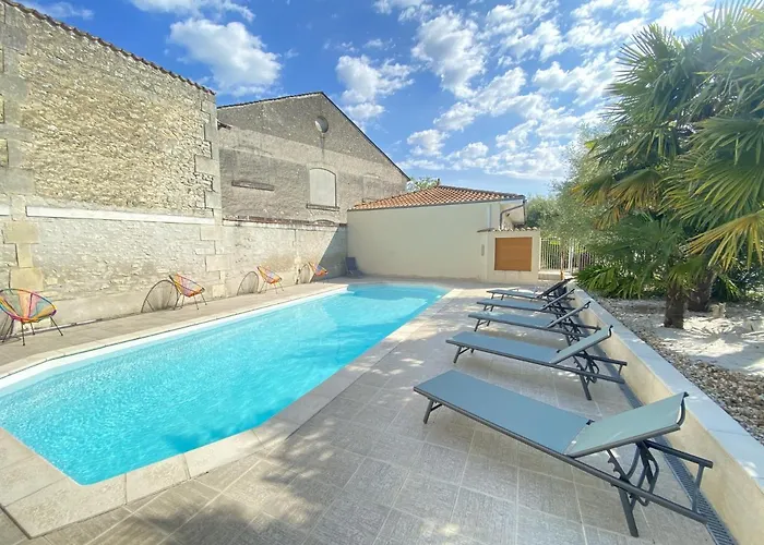 Logis Hôtel L'Oliveraie