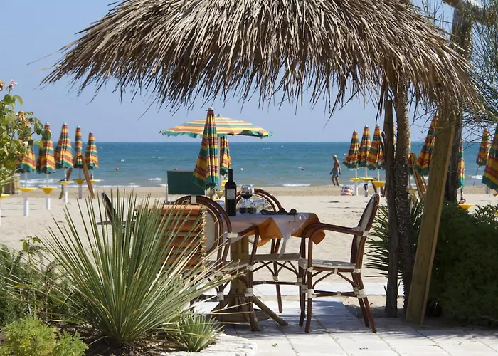 Oasi Beach Hotel