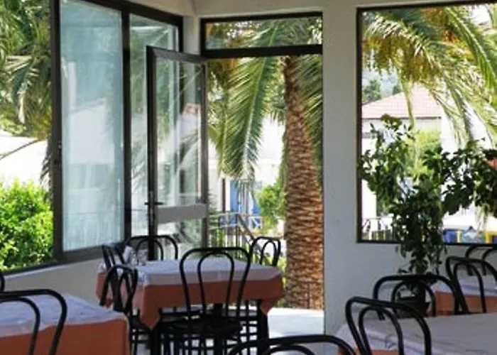 Hotel Kavouris