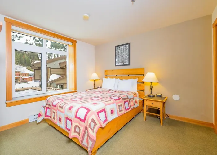 Schweitzer Mountain Resort White Pine Lodge Sandpoint