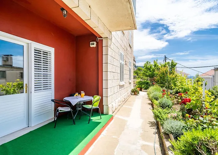 Apartments Kazo