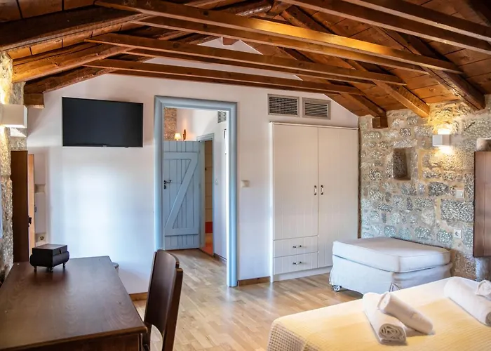 Trapela Areopolis, Boutique Hotel