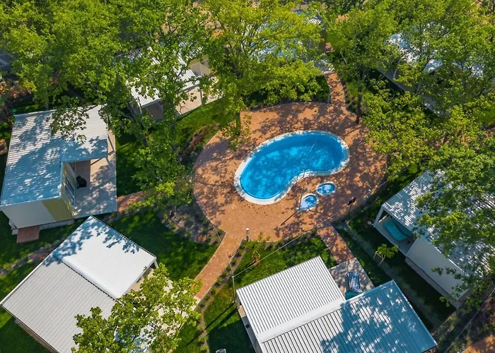 Camping Ulika Mobile Homes - Naturist Červar-Porat