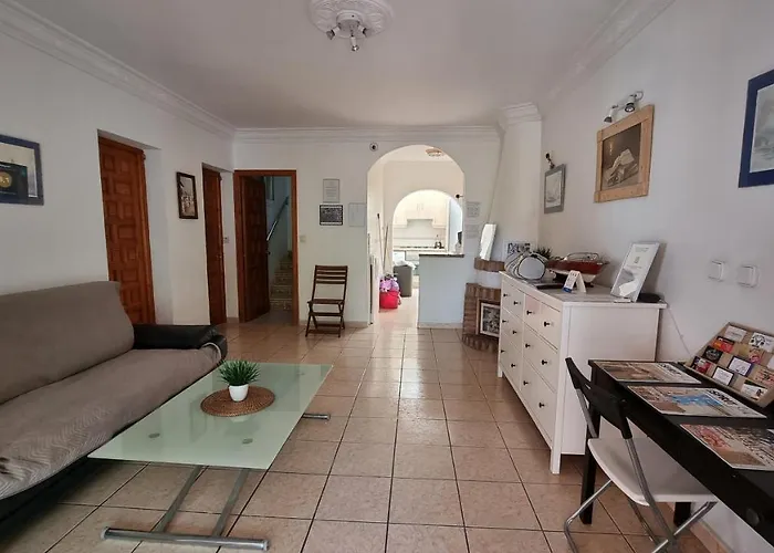 Casa Roberto Guest House "Casa Compartida" Benalmádena
