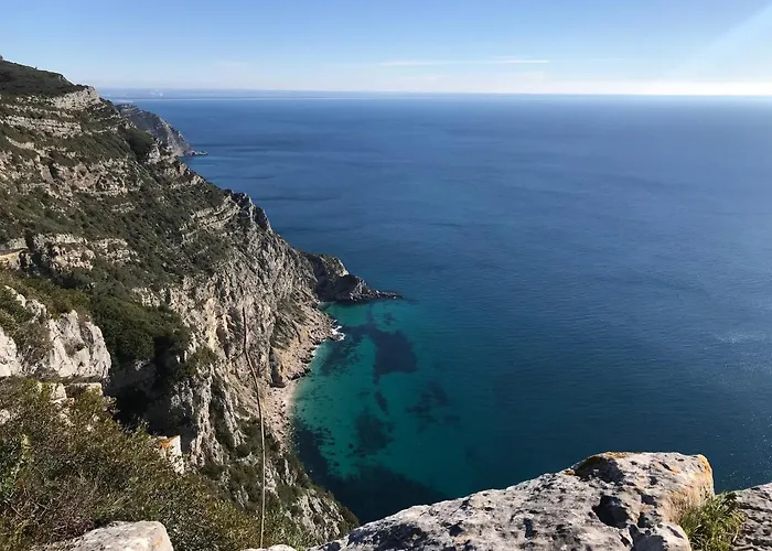 Cosy Room With Bathroom And Private Access Sesimbra