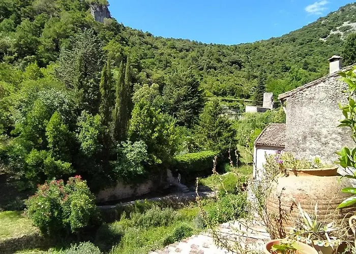 Au Bord Du Verdus Saint-Guilhem-le-Desert