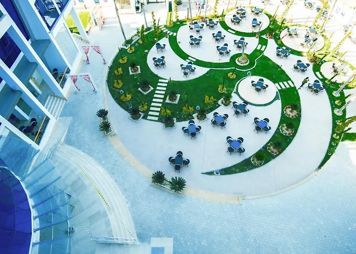 Lamar Azur Hotel