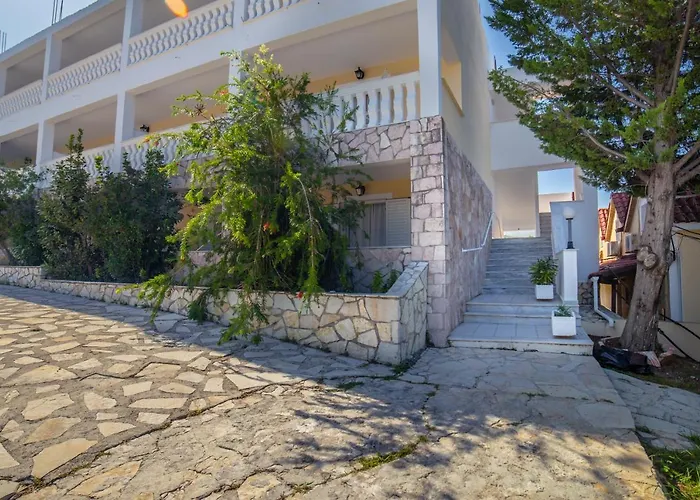 All In Krinas Apart-Hotel