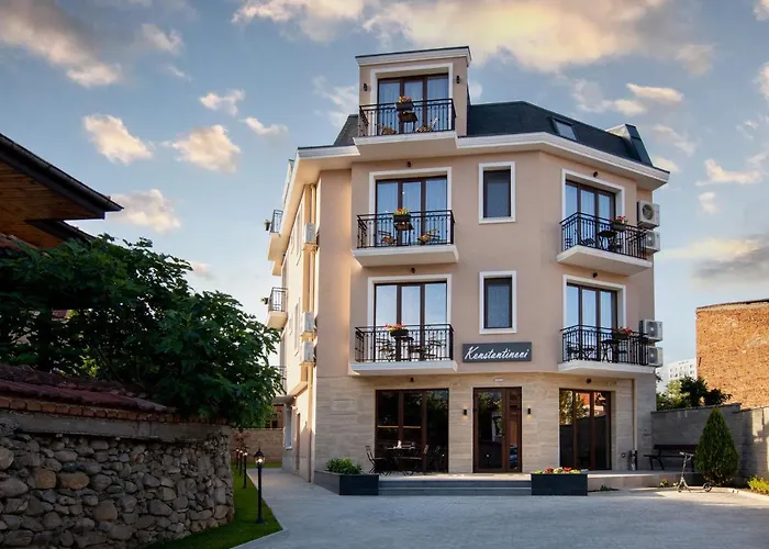 Family Hotel Konstantinovi