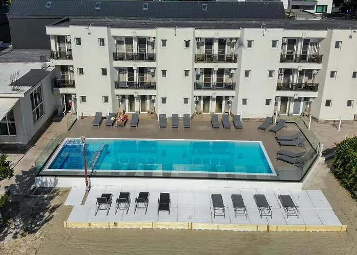 Jijo'S Hotel