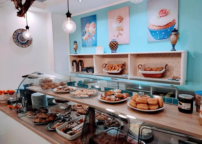 Hotel Adria B&B - Colazione Fino Alle 12