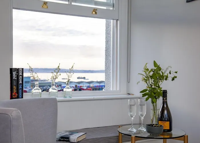 Leader Suite - Sea View - Free Wi-Fi