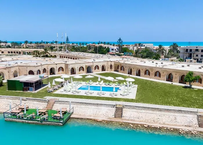 Golden Lake Marina Hotel