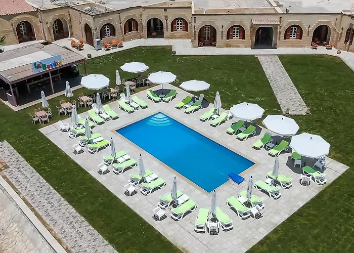 Golden Lake Marina Hotel