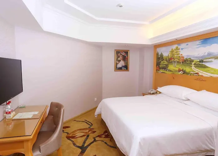 Vienna Hotel Zhongshan West District
