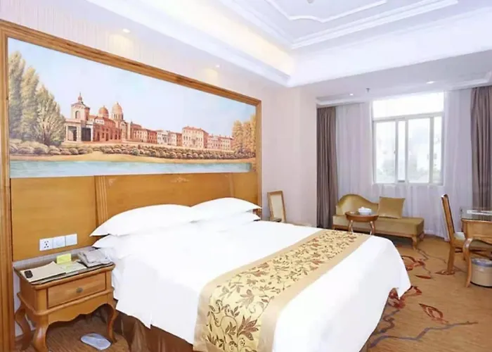 Vienna Hotel Shantou Longhu South Taishan Road