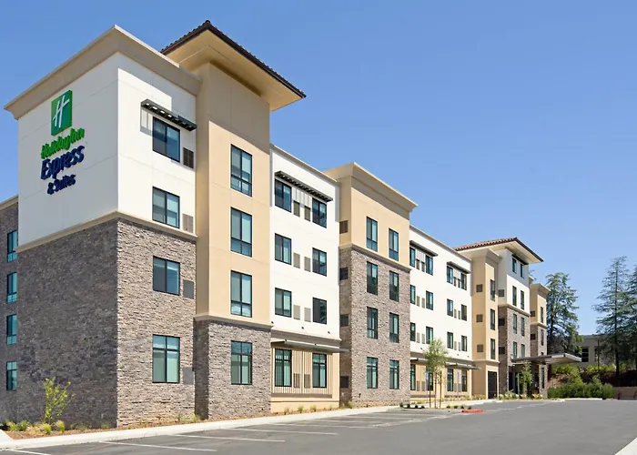 Holiday Inn Express&Suites - Valencia - Santa Clarita, an IHG Hotel