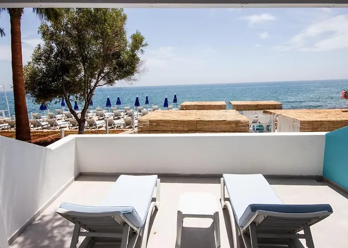 Mojo Otel Beach