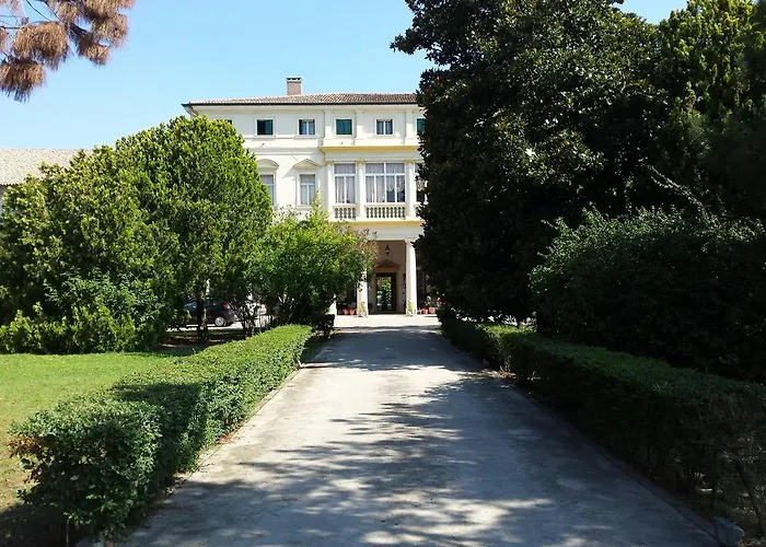 Villa Carrer