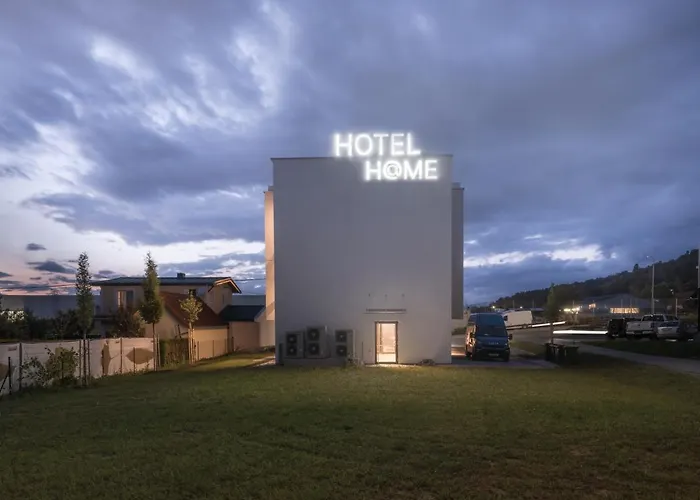 Hotel AT HOME - late arrival self check in