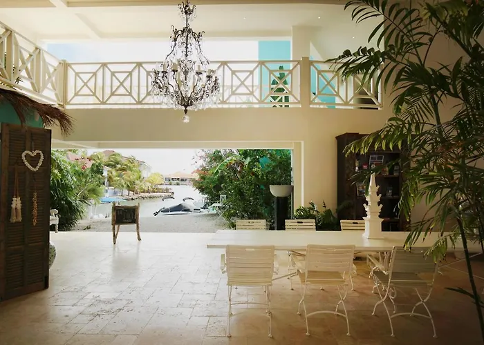 Ocean Breeze Boutique Hotel&Marina Kralendijk