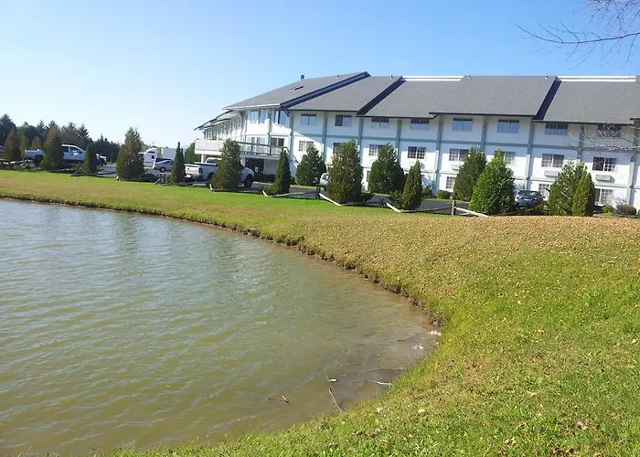 Days Inn By Wyndham Shelburne/Burlington