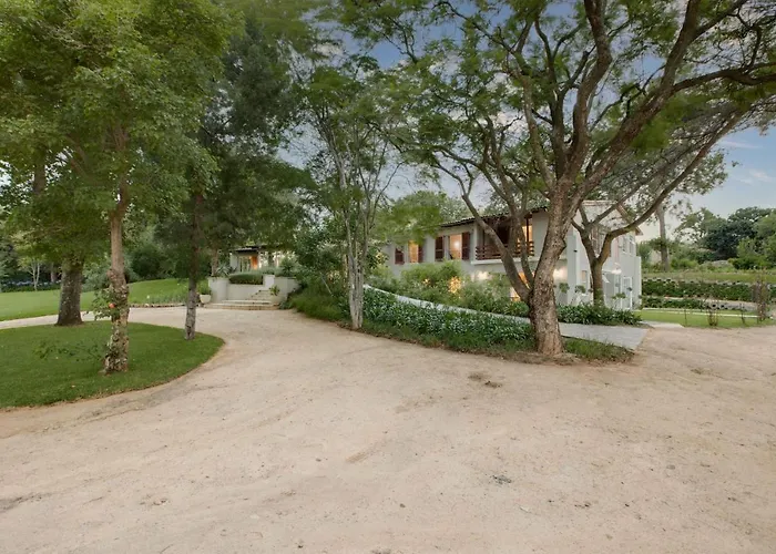 Amberhall Guesthouse